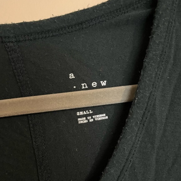 Green a new day t shirt - Picture 2 of 3